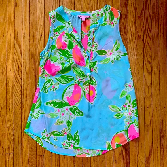Lilly Pulitzer Tops - Lilly Pulitzer Silk Sleevless Blouse